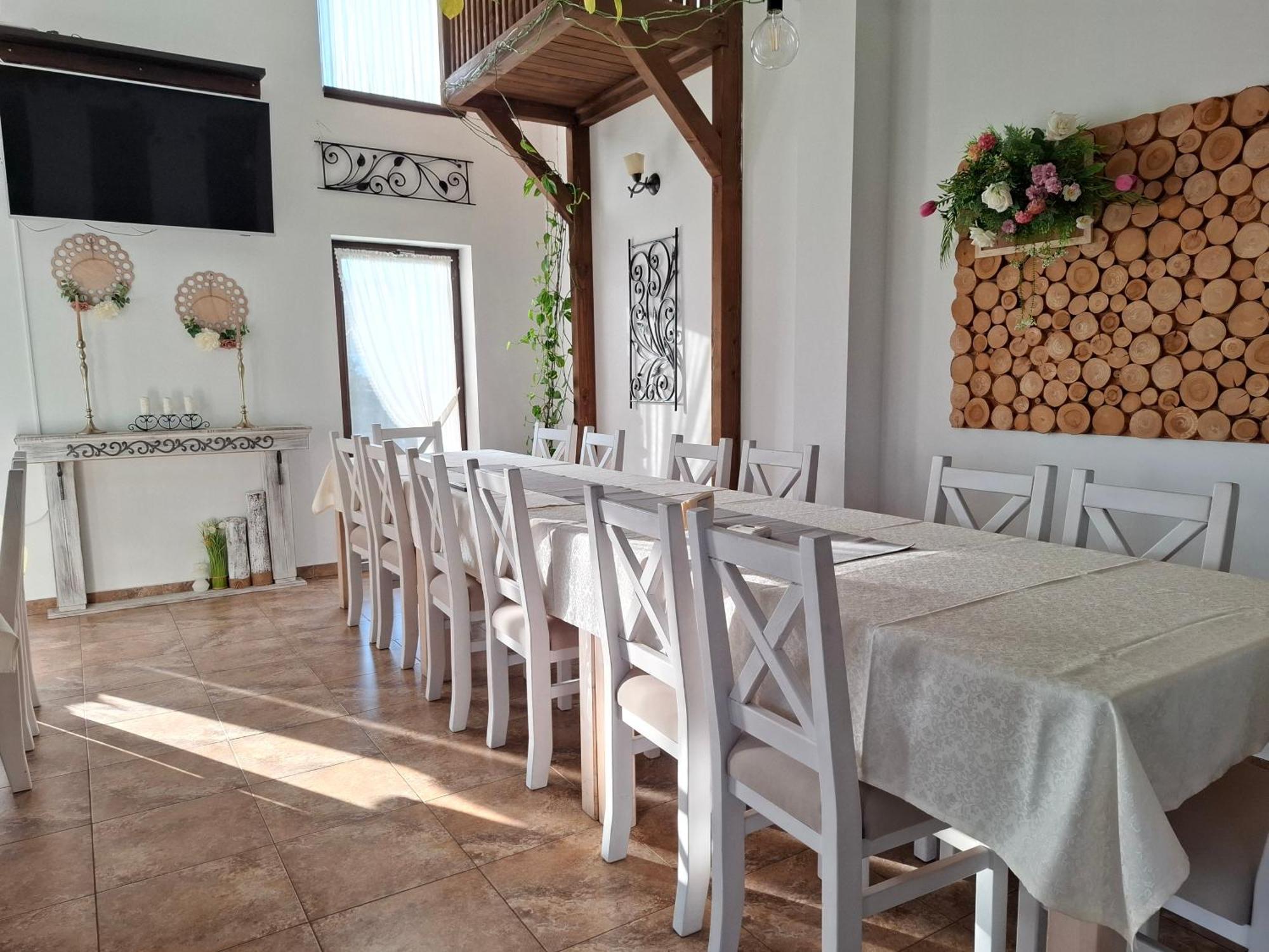 Hotel Dor De Casa Doljesti Esterno foto